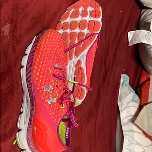 Pink under armor shoes hardly worn